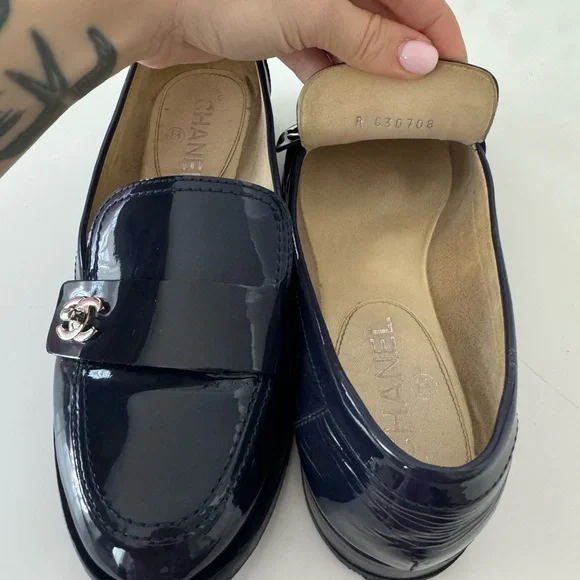 Authentic Chanel Loafers Navy Patent Leather Enamel Turn lock CoCo Mark - Picture 7 of 9